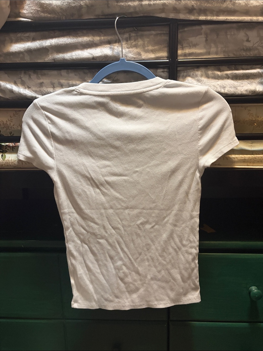 xs No Boundaries tshirt - Picture 2 of 2